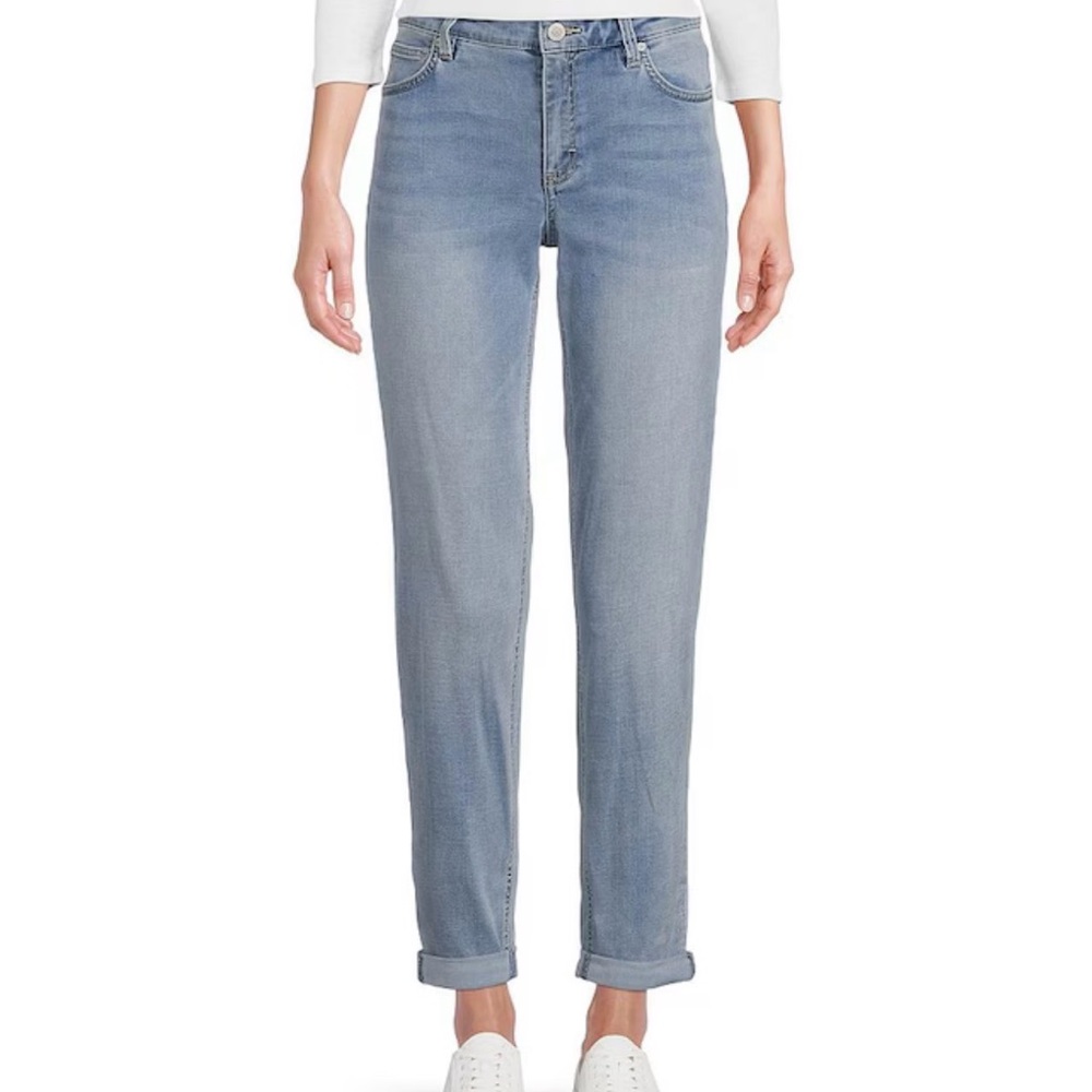 Tommy Bahama Leila Indigo Mid Rise Slim Boyfriend Jeans in Mid Blue Wash - Picture 3 of 16